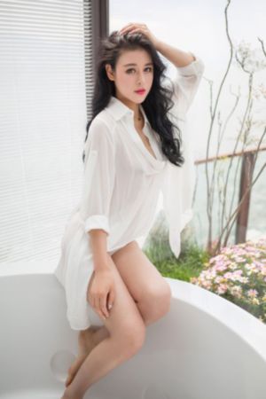 女生露出胸照片软件_视频大全成人直接看