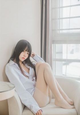 美女裸体dj_720电影完整版在线观看